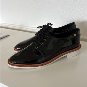 VÉLEZ Elegant Black Women's Oxford Shoes
